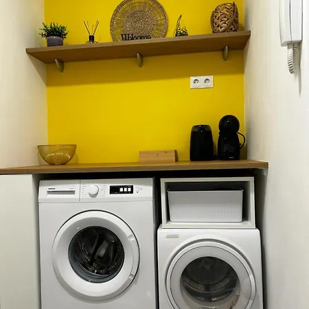 Hello Sunshine Apartment *